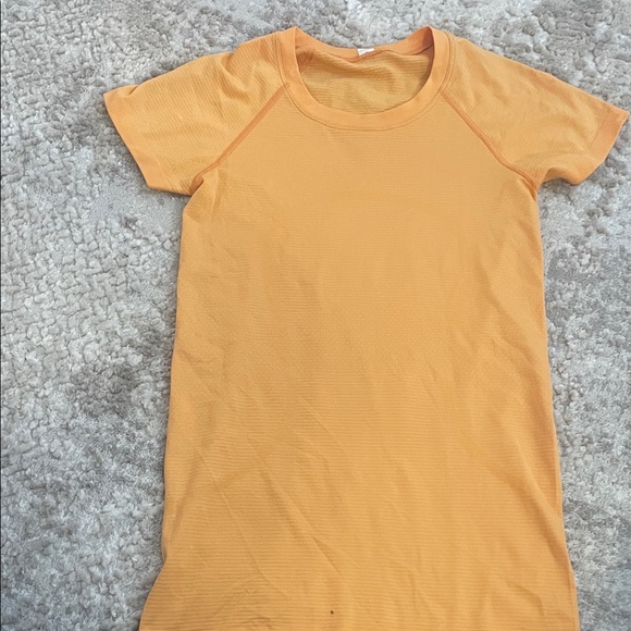 lululemon athletica Tops - Lululemon Swiftly